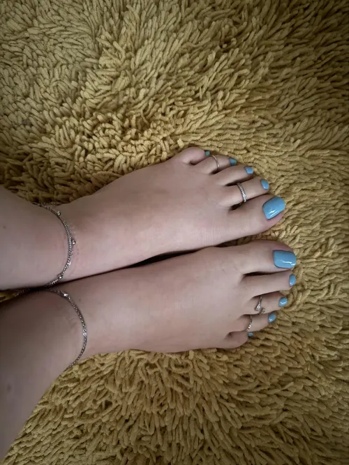 Good girl wants to show off her new color