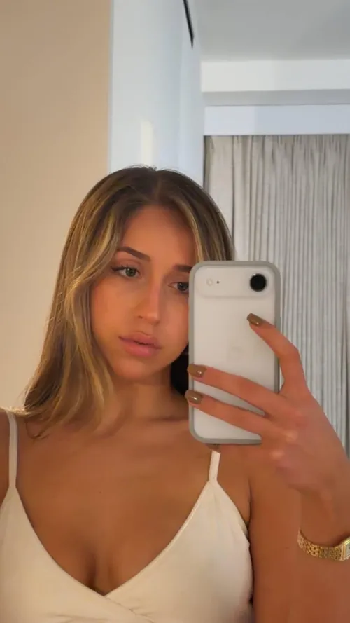 Mirror Selfie (IG Story 02/26/26)