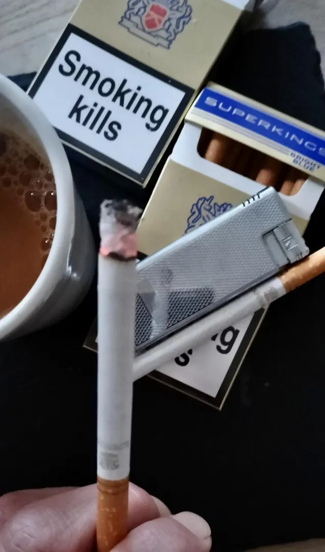 Morning smoke with Tea before work hope you all have a chilled Sunday 