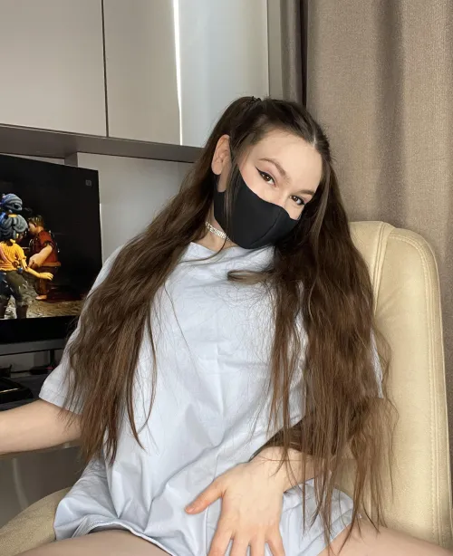 My hair doesn't get in the way when I do this...