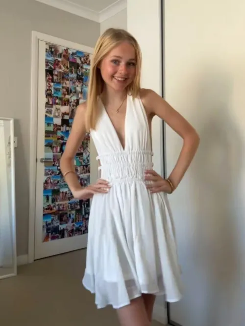 Tiny babe hunts rough claim