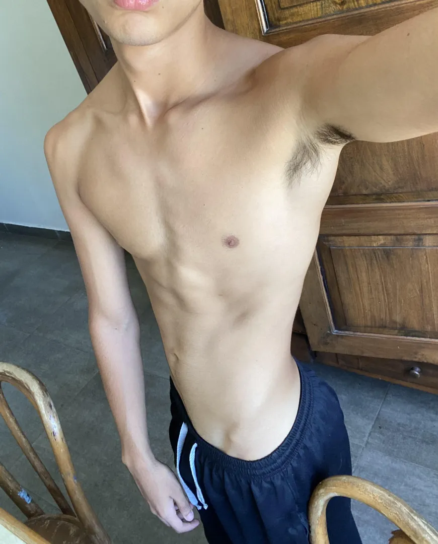 wyd if ur 18yo neighbor sends u this