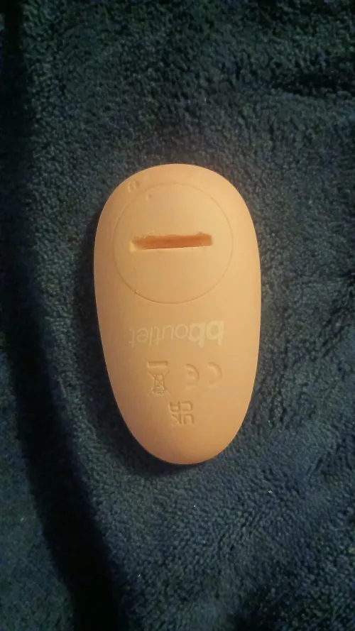 How the hell do I get this battery pack open?