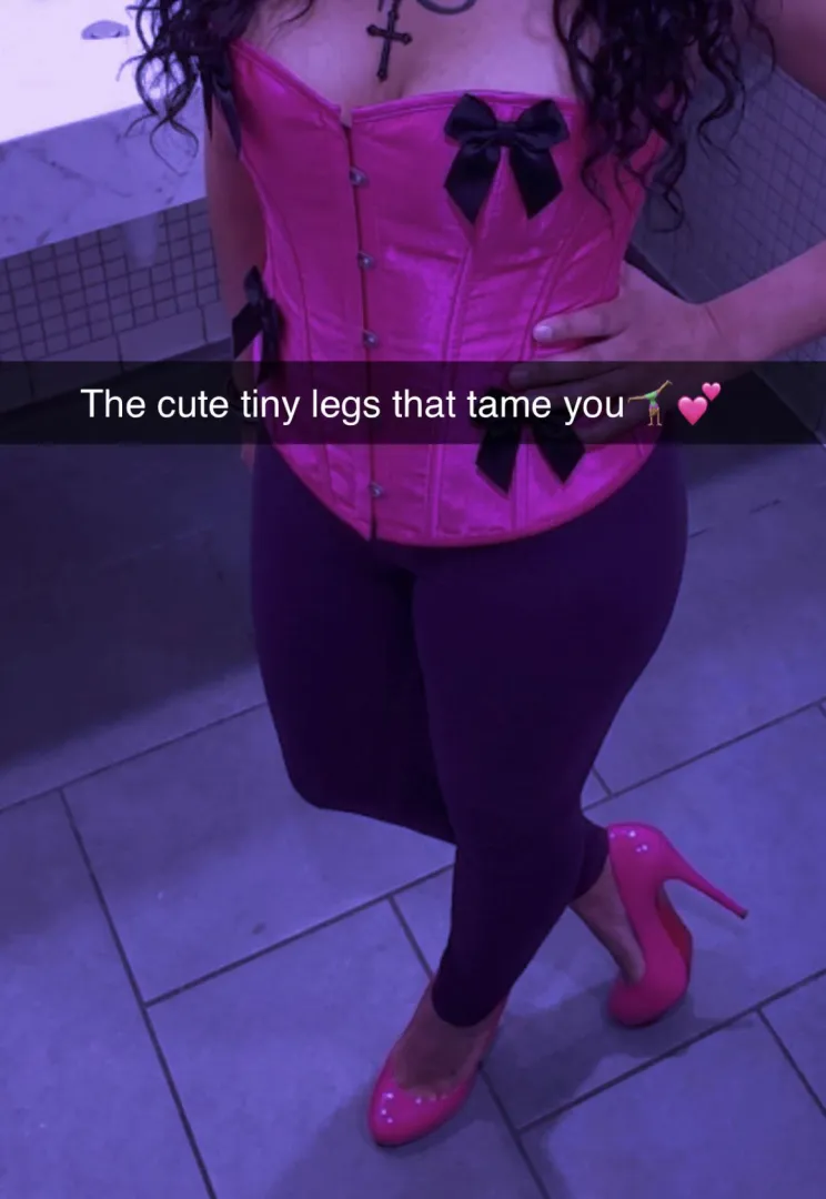 Worship my thighs with your wallet ✨