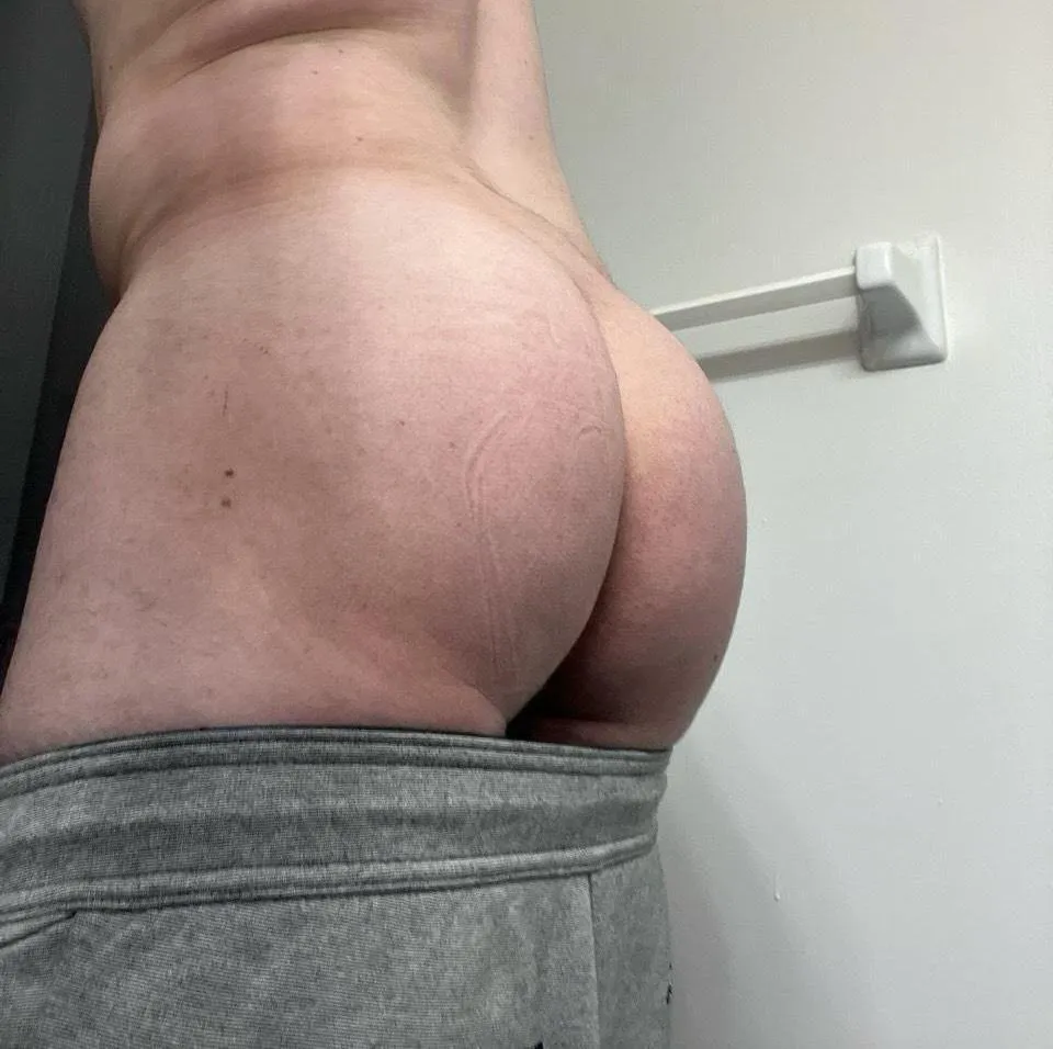 24 need someone to bend me over