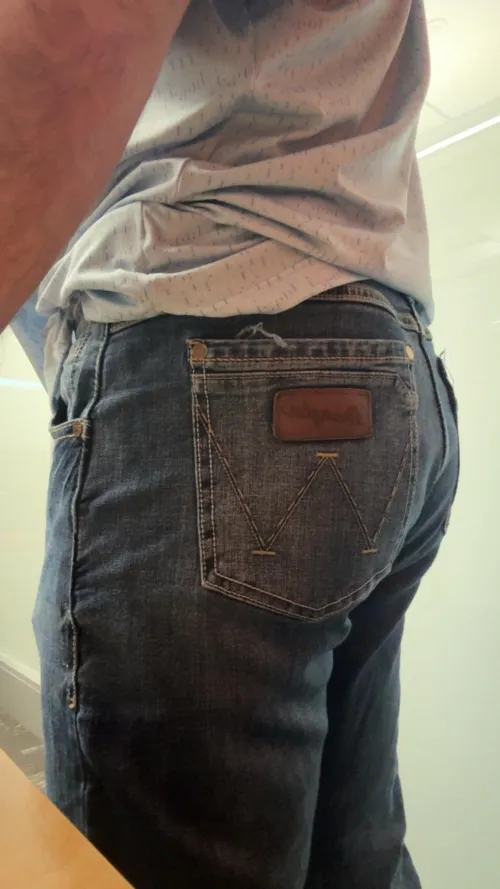 [39] Seeking a fun couple or another likeminded discreet white guy for fun times