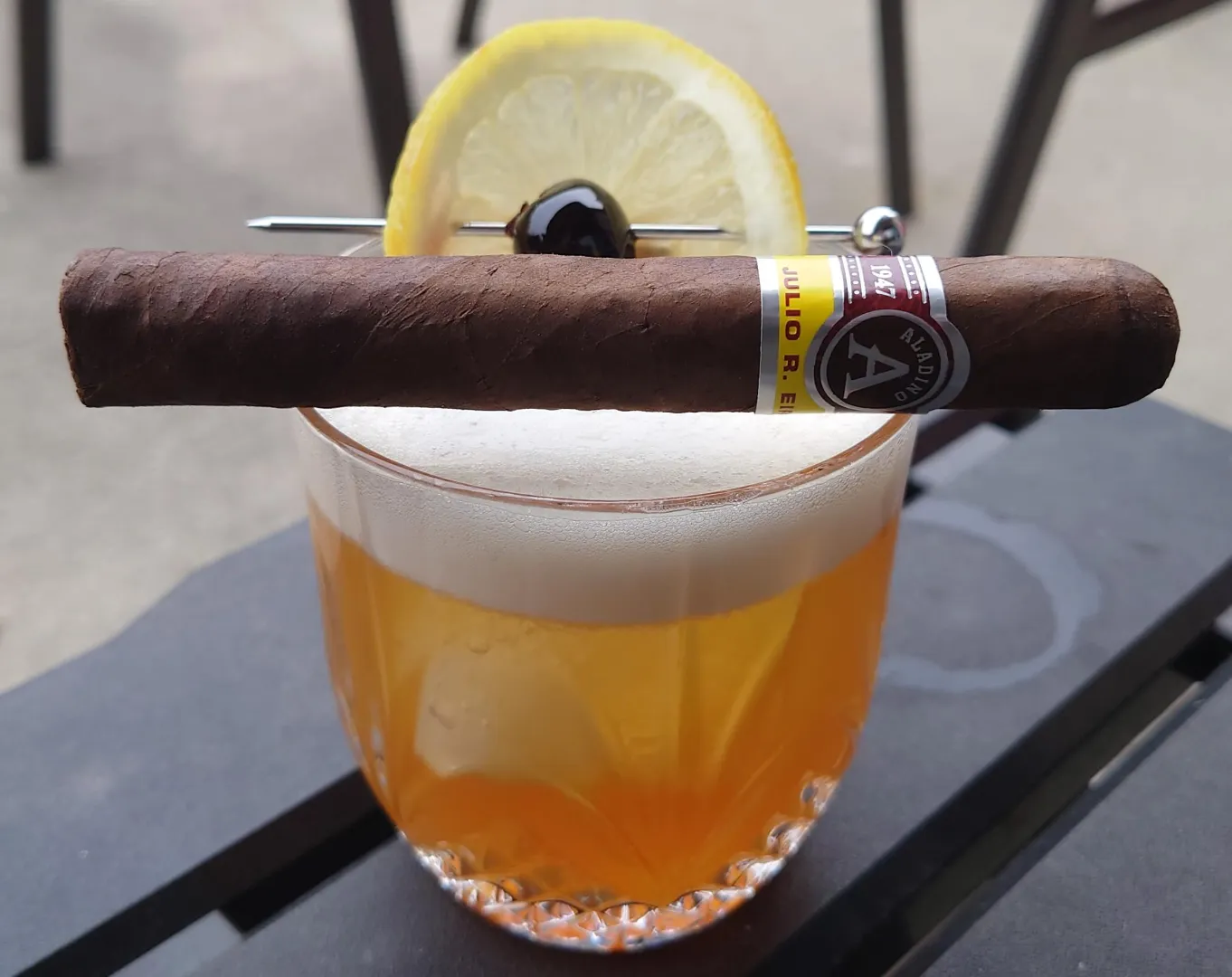 Aladino Maduro and an Amaretto Sour