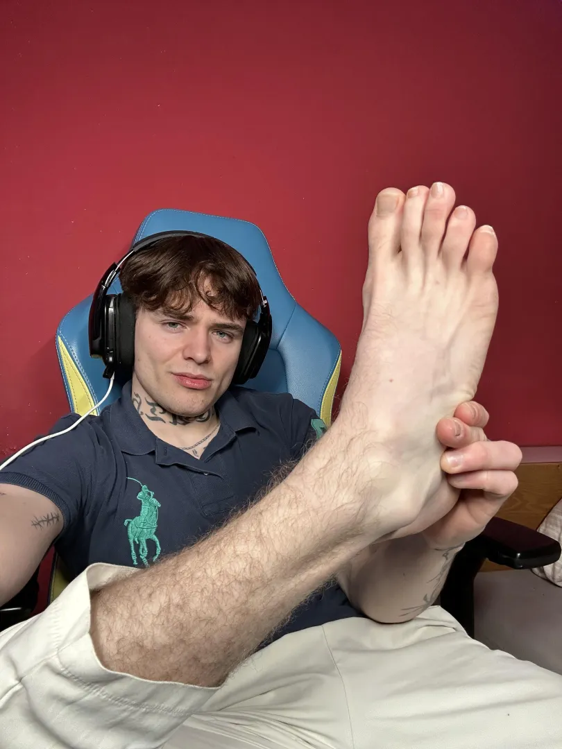biggest feet here