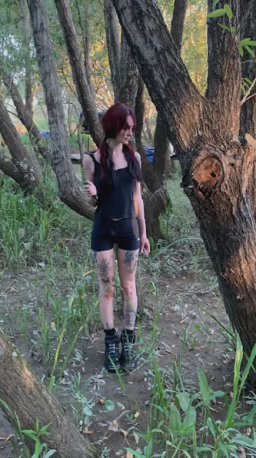 Can’t host unfortunately, but I’m a little buzzed and down for fun send on Tẹlgam: .`lunapetaline,.