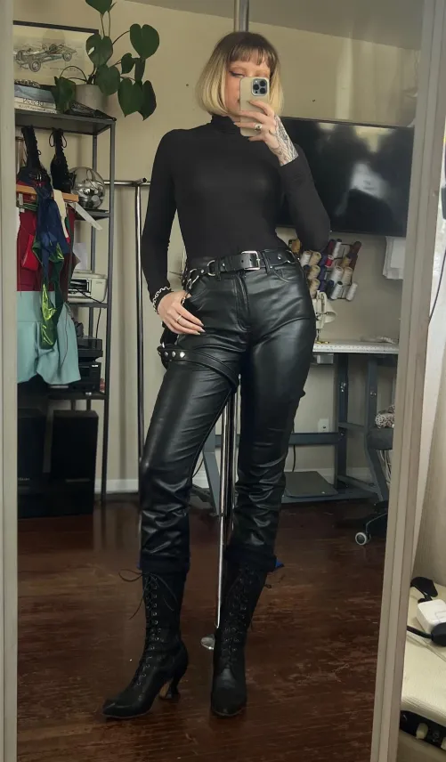 Does my outfit make you want to drop to your knees?