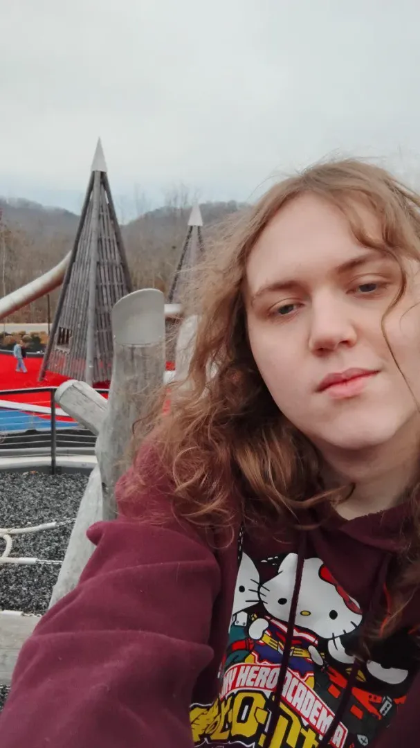 It's Foxxies 18th birthday >///< May she have some birthday wishes in the comments