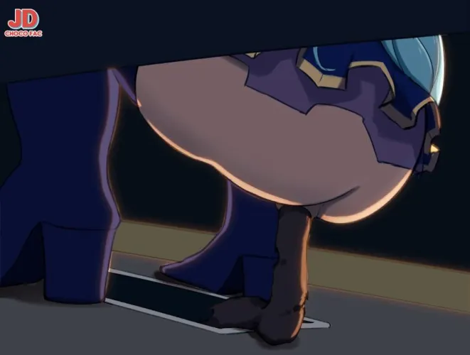 Peeking Goddess aqua shit