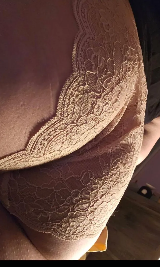 Tell me how my lace panties taste, little bottom feeder 