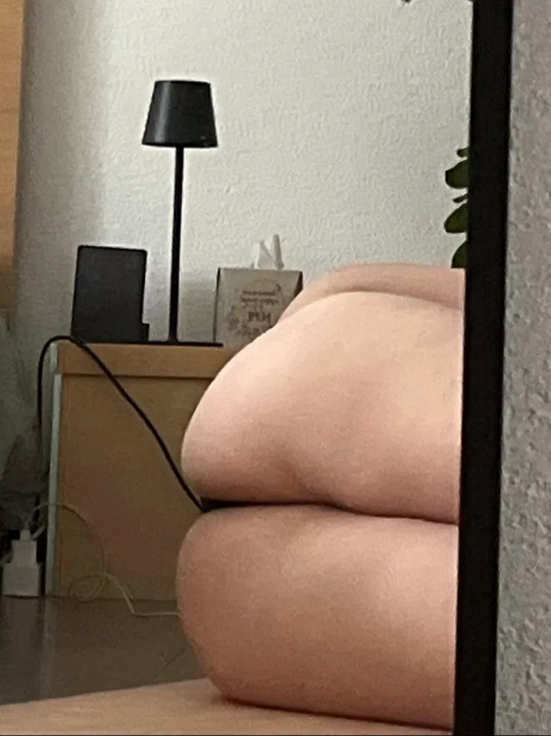 wer het gern sissys mit grossem arsch? 