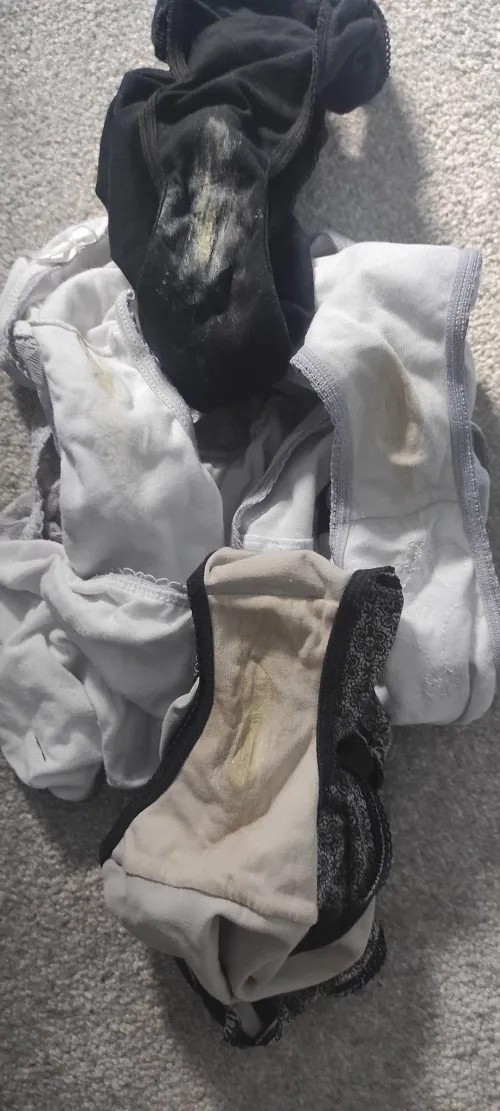 Which pair would you sniff first ? 