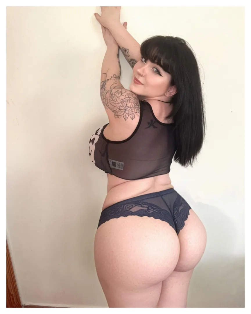 Would you like to smack and eat my ass