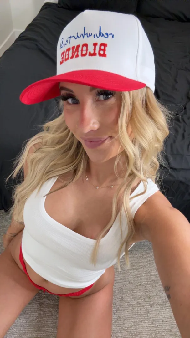 Would you skip your work to fuck me all day?