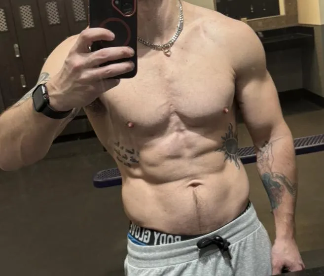 37[M4F]: Aching and throbbing