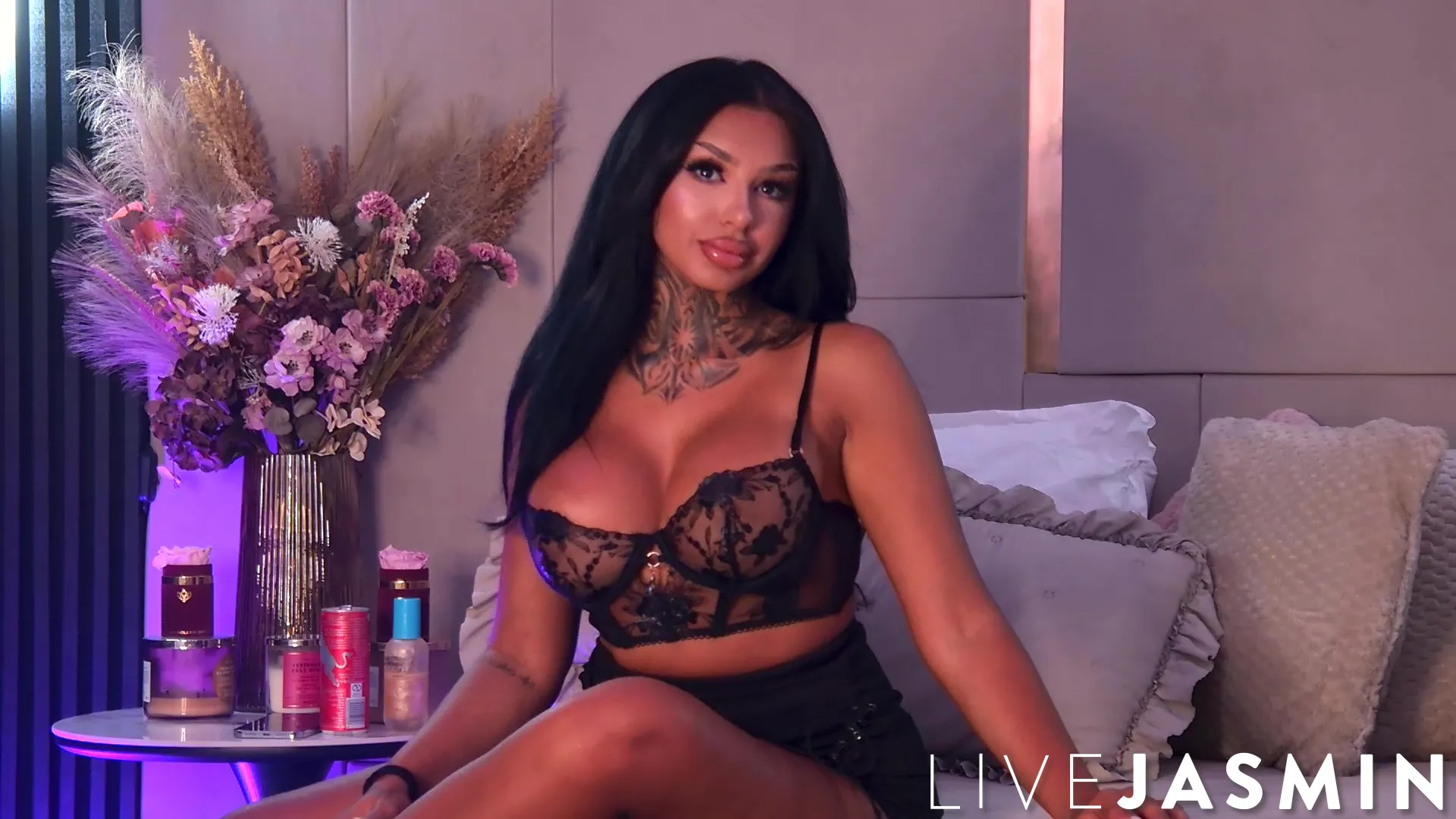 Anyone who this might be?