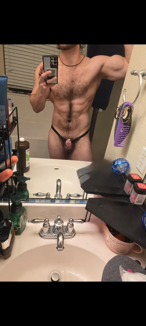 Check out my muscles bro 