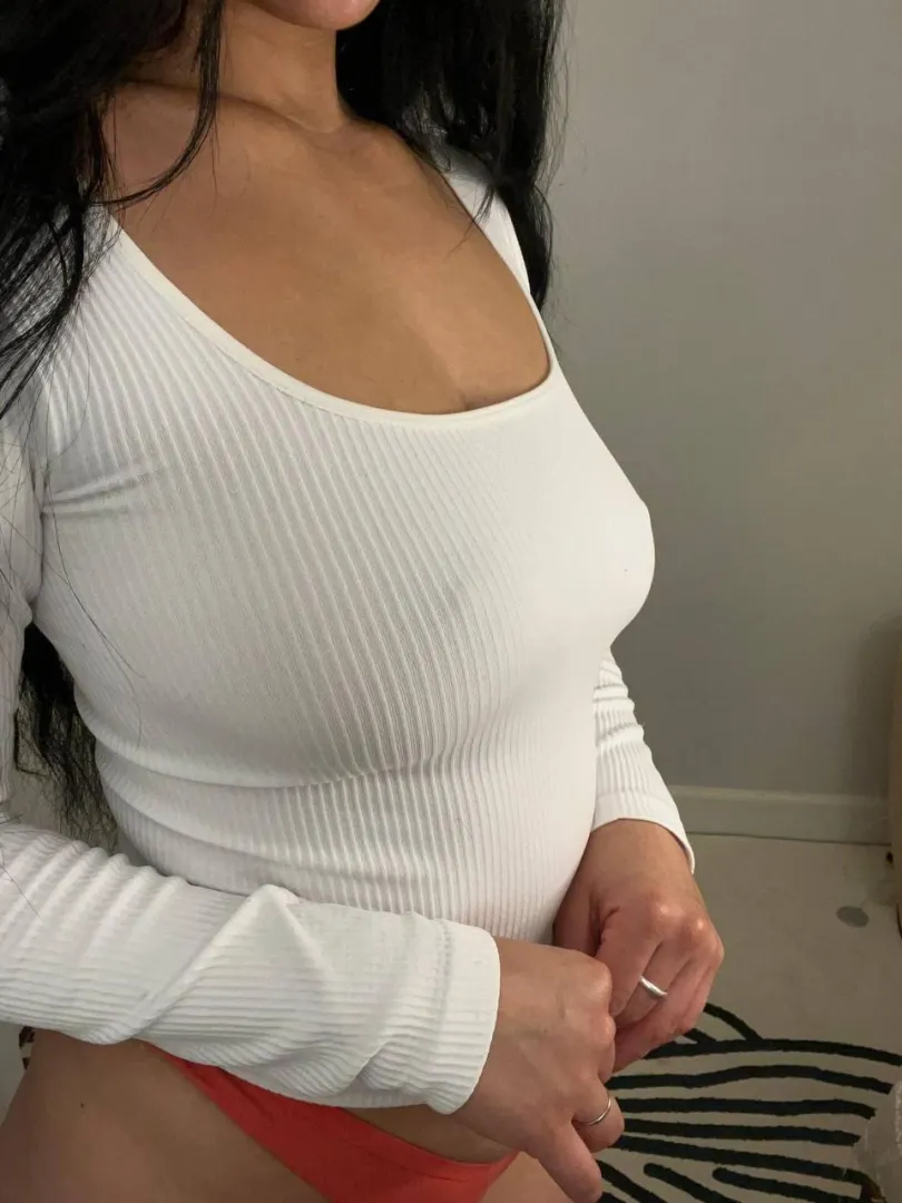 I wanna bounce this on your face while I'll ride you non stop