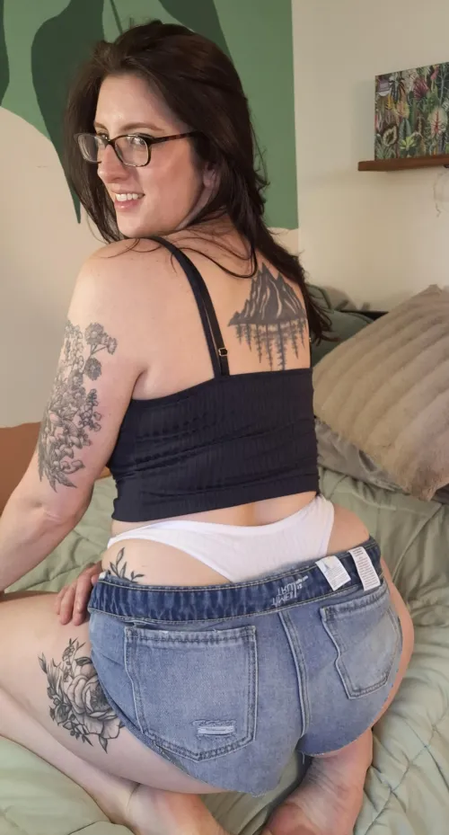 is it tempting you to pull up and give me a wedgie?