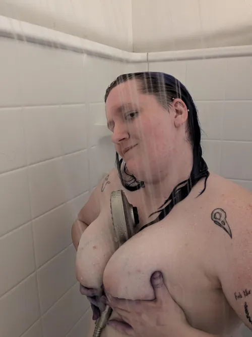 Like curvy girls? ✨ Come check out my Onlyfans to see what I have to offer! 