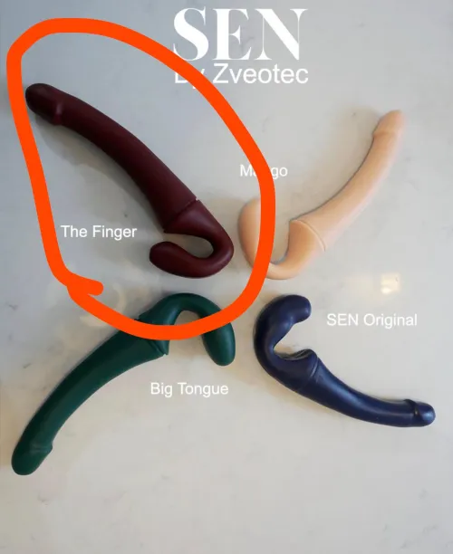 looking for a strapless strapon that is about 7inch and looks like 