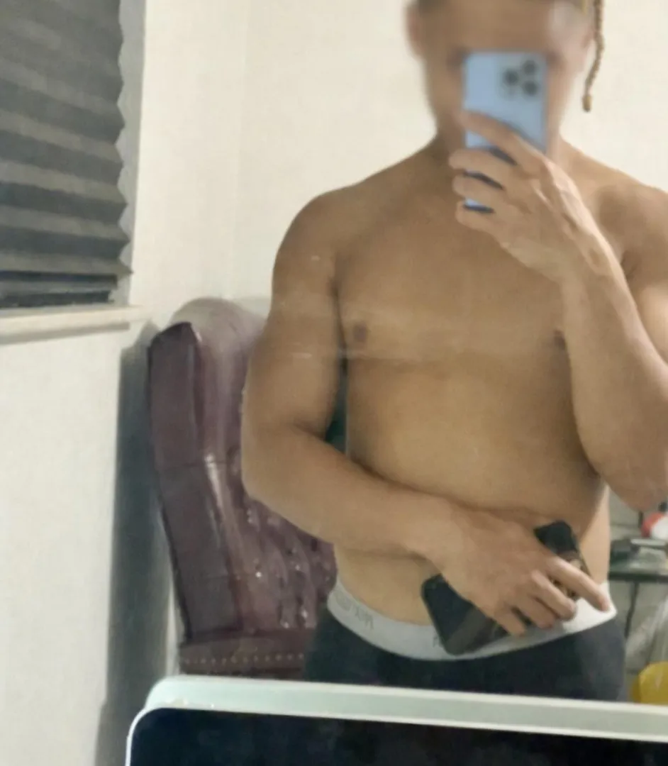 [M4FM]M27 looking to have fun great time with a couple that wants it