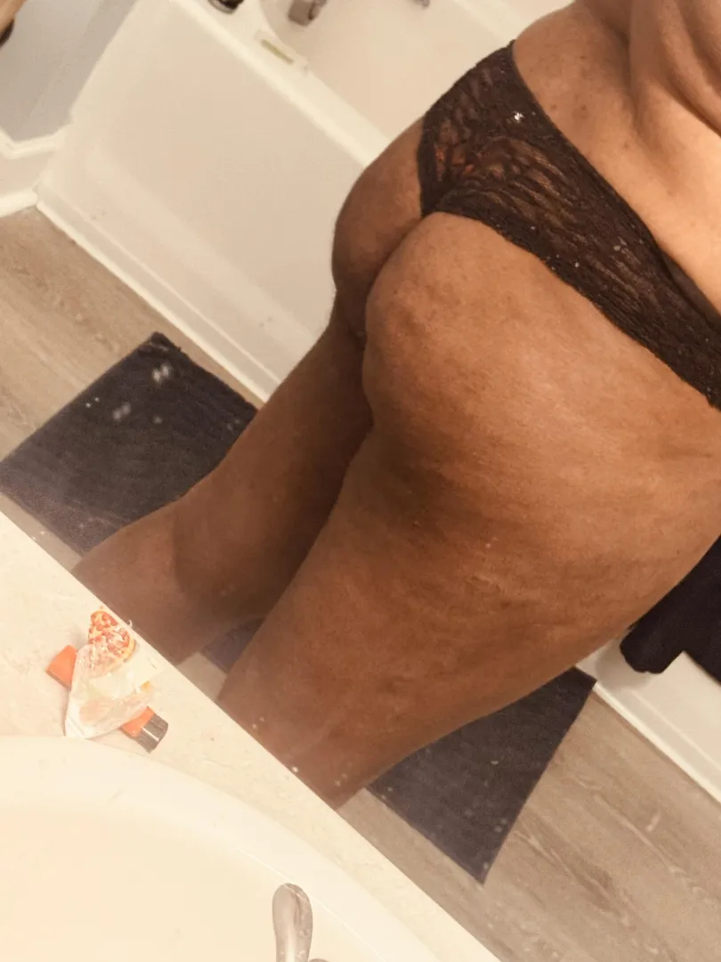 My neighbors love my shows she even masturbate while watching ❄️ I’m her favorite nasty cokewhore neighbor 