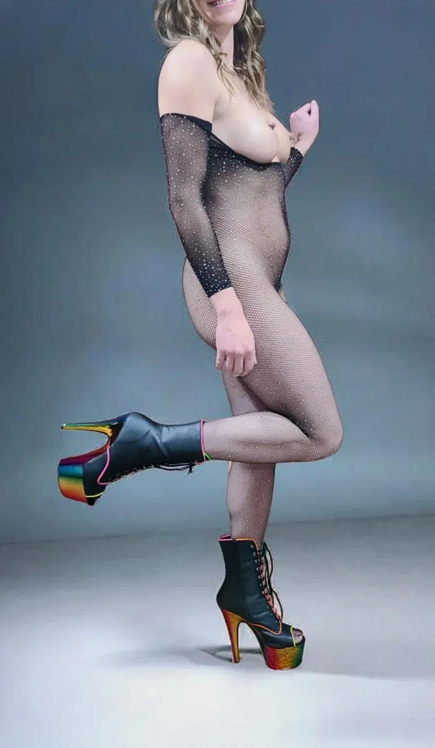 Showing off my new Pleasers!