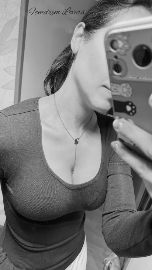 Shut up! I don't want to hear your crying, kneel down