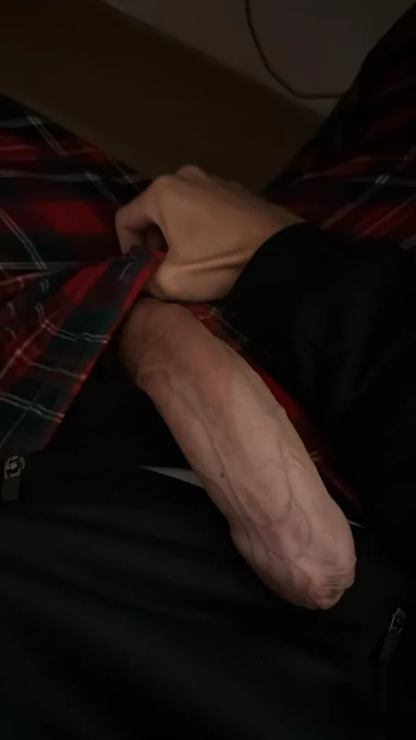 top 9 inches 20yo looking for bottoms snap:ste.e777