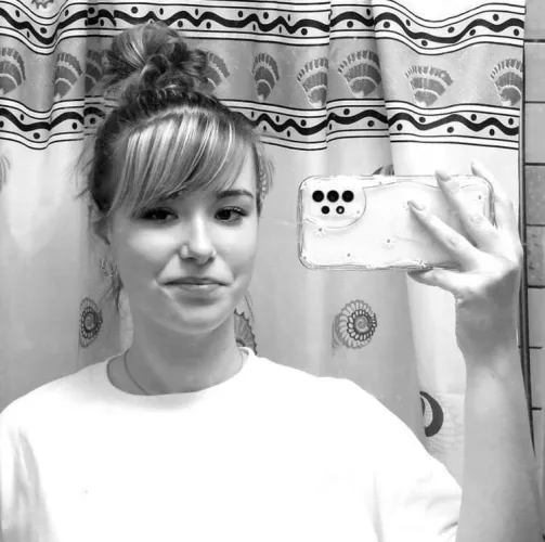 Tribute my gf 18+ send dm