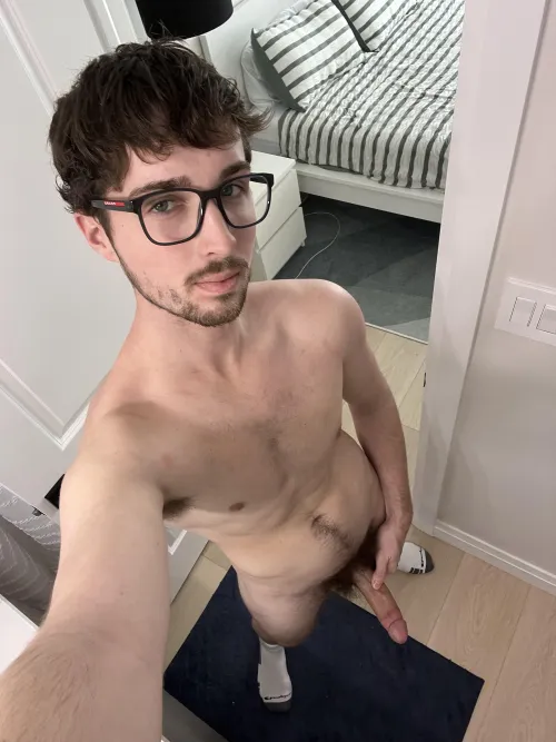 Would love to get slutty