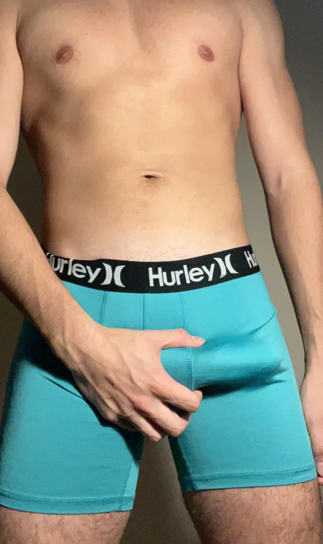 20 with an underwear kink ;) feel free to dm