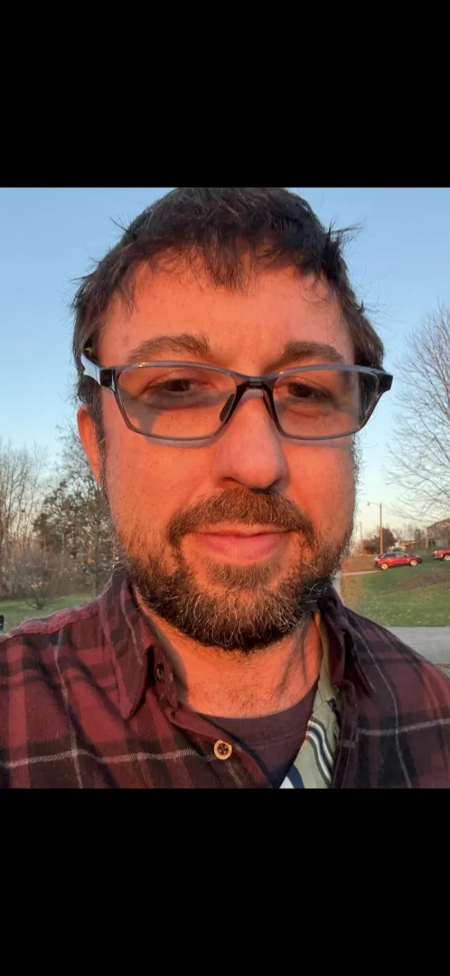 47 [M4F] #Louisville, KY Area - Seeking Younger F (18+) For Fun, Adventure, NSA, Discreet, IRL