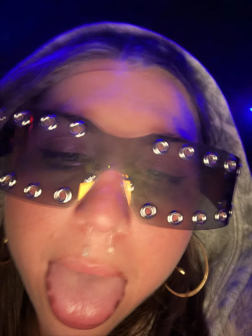 another INTENSE rave sneeze attack that had my nose DRIPPING with snot on the dance floor! good thing i caught it all on video  DM me for a front row seat 