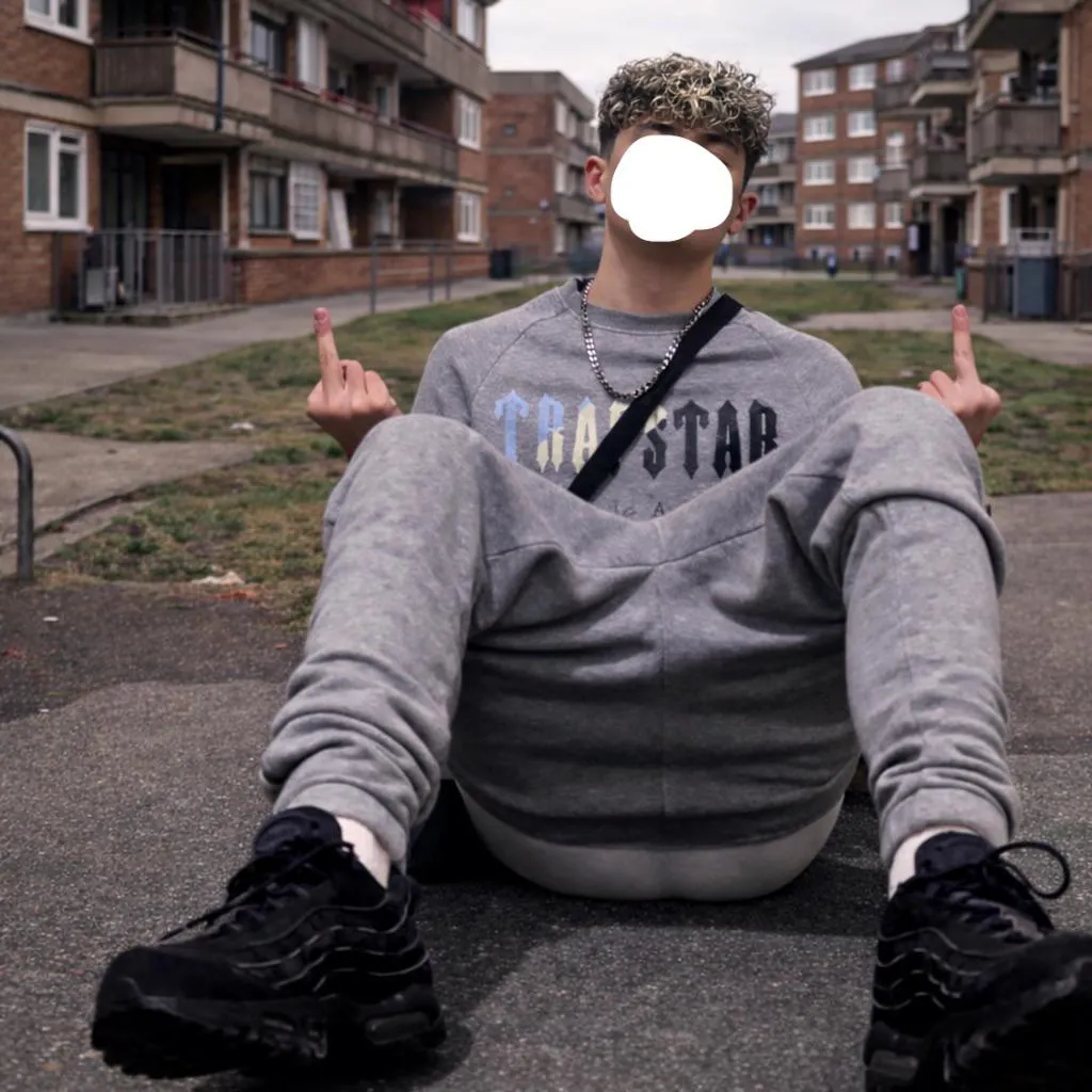 DL Asian looking to get dominated