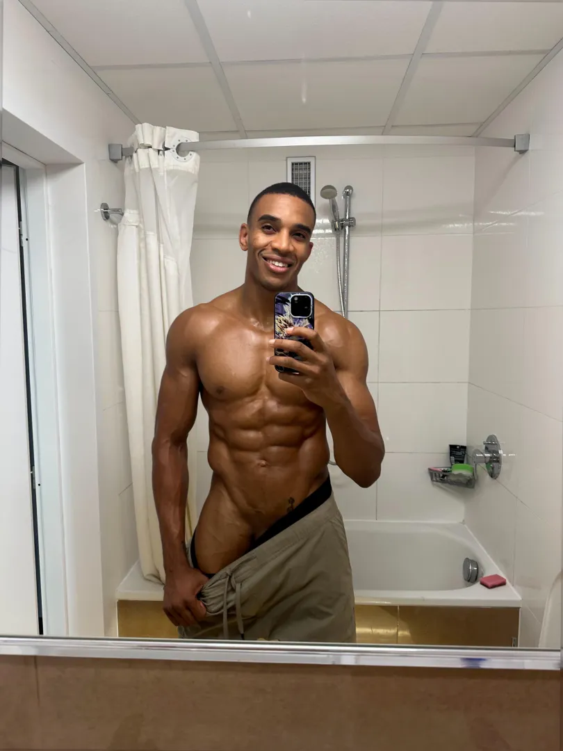 Do i look good and yummy for you to taste?