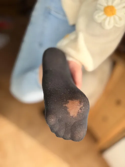 [F] uff die dürfen bald den Besitzer wechseln.