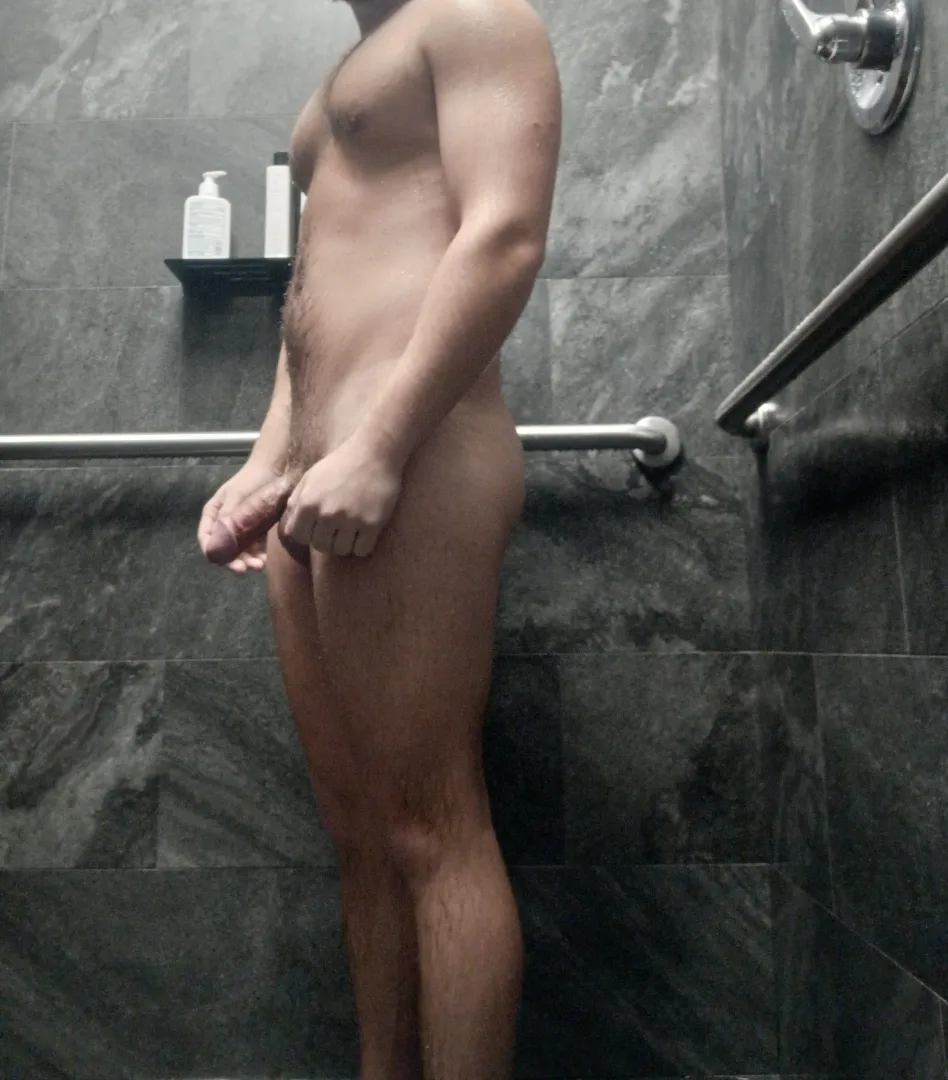 I love getting humiliated by dark skinned alpha.