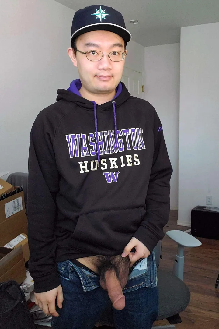 showing off, anyone want to goon out to this cock>