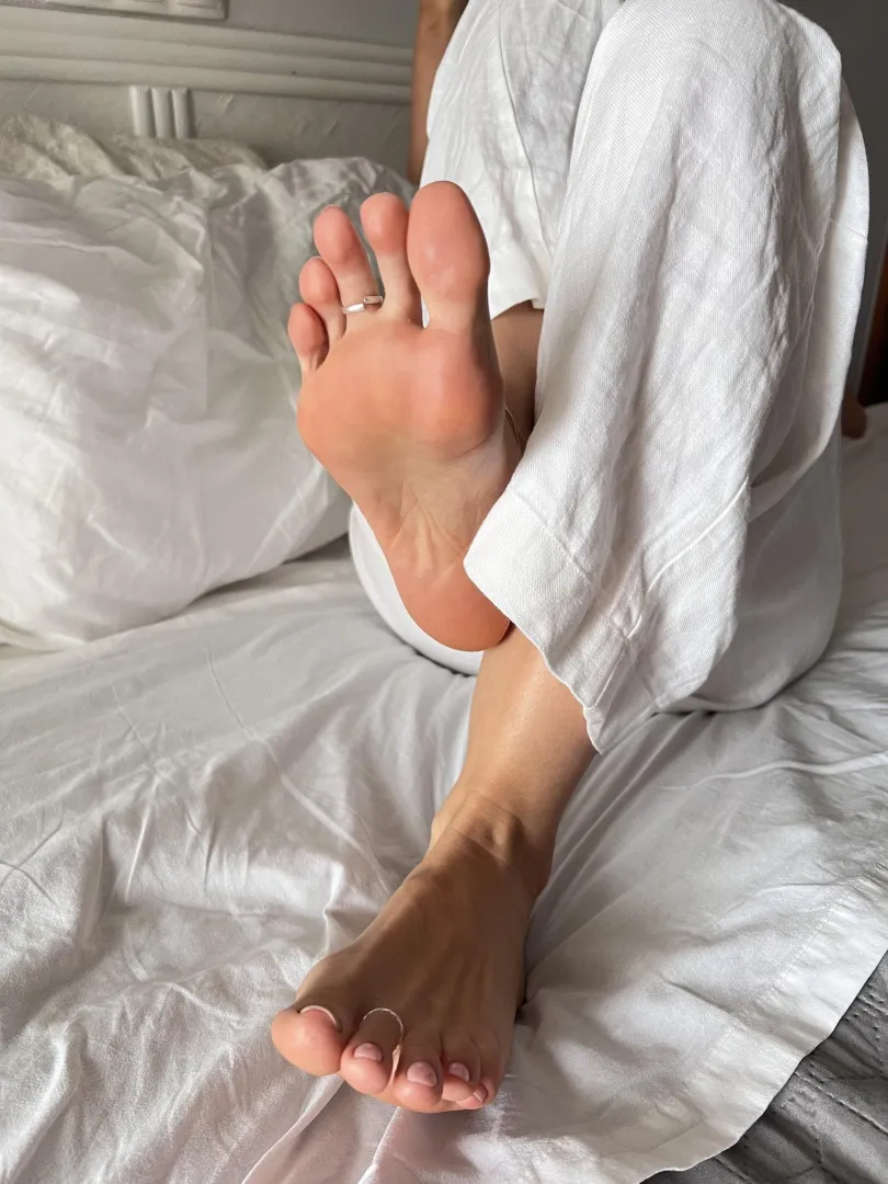 You’d beg to be stepped on, admit it