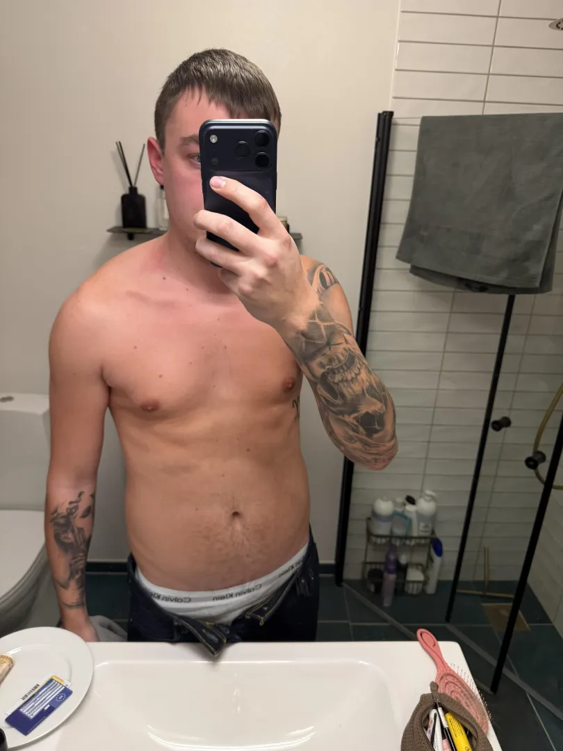 22 - En stor pik der vil hjælpe mig med ar komme?