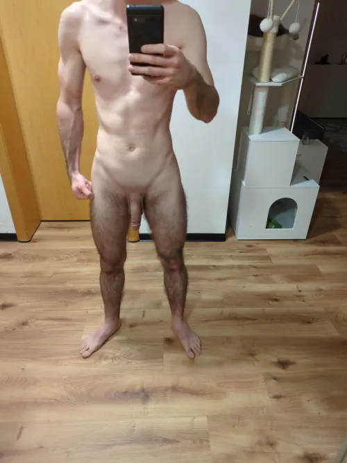 [26] frisch aus der Dusche, ein Blowjob wäre jetzt geil