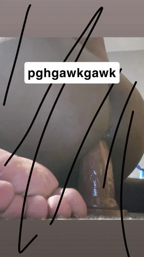 27 looking for some dick this morning. If you’re free hmu