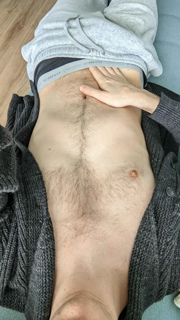 (32) would love some attention