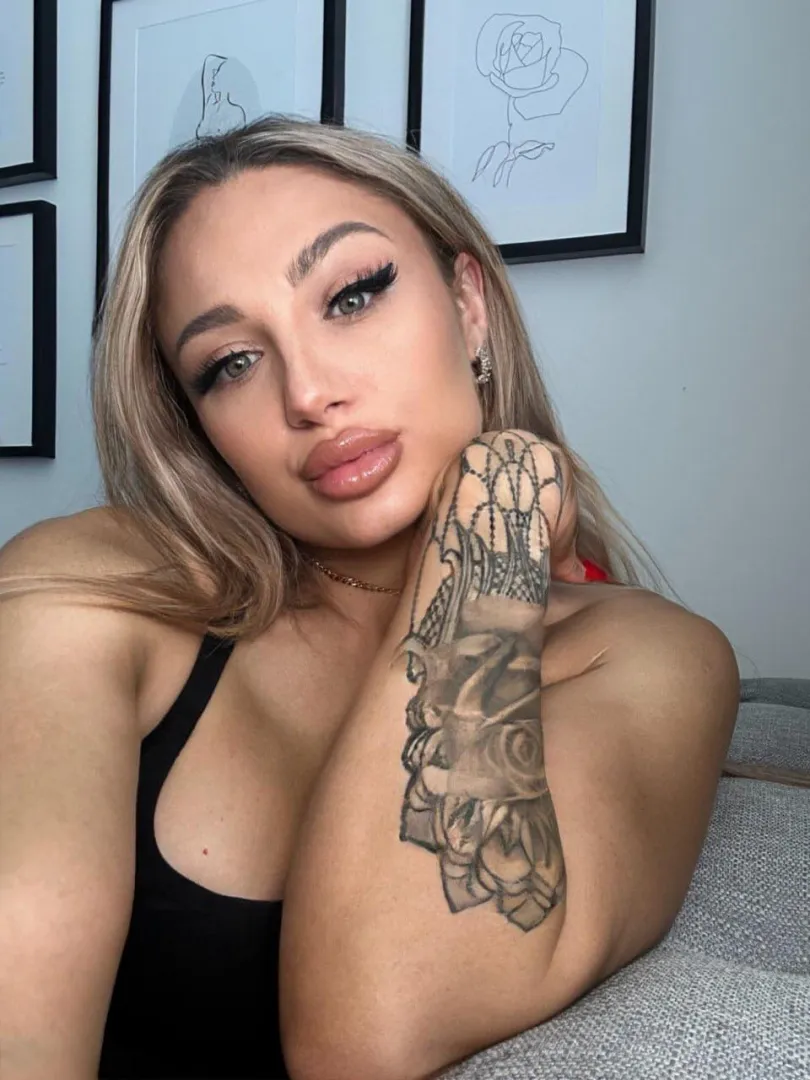 Bimbo are very good at giving blowjobs