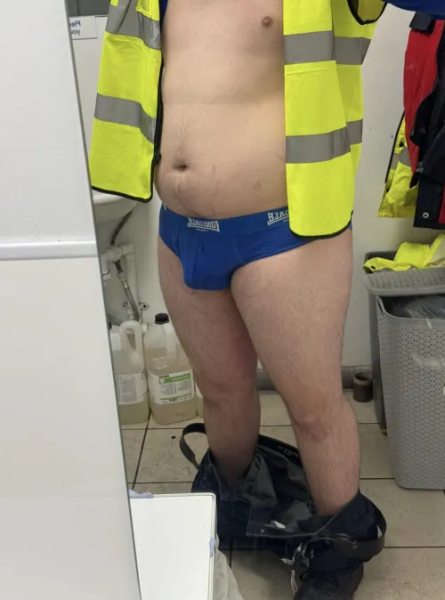 Briefs at work (19 uk)